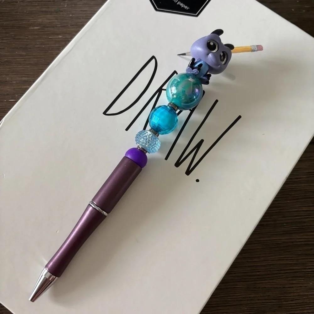 Disney Doorables: Mulan: Cri-Kee handmade beaded pen